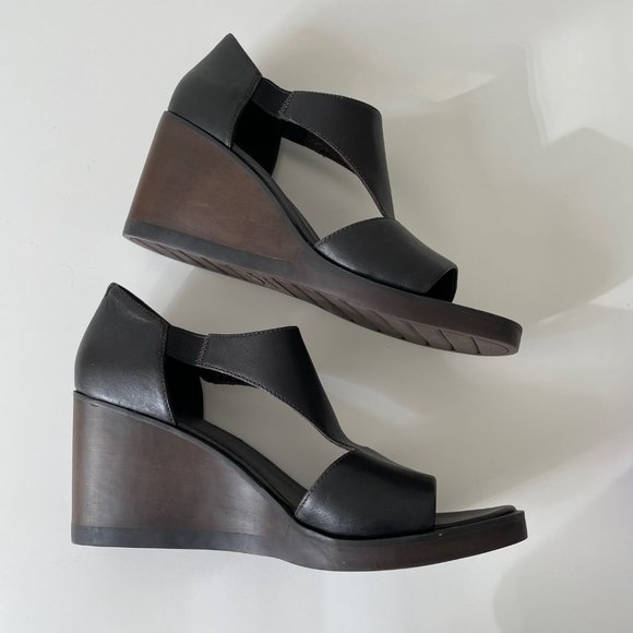 Camper Shoes - Camper Wedge Two Tone Brown/Black Leather T Strap Thick Sandal Platform